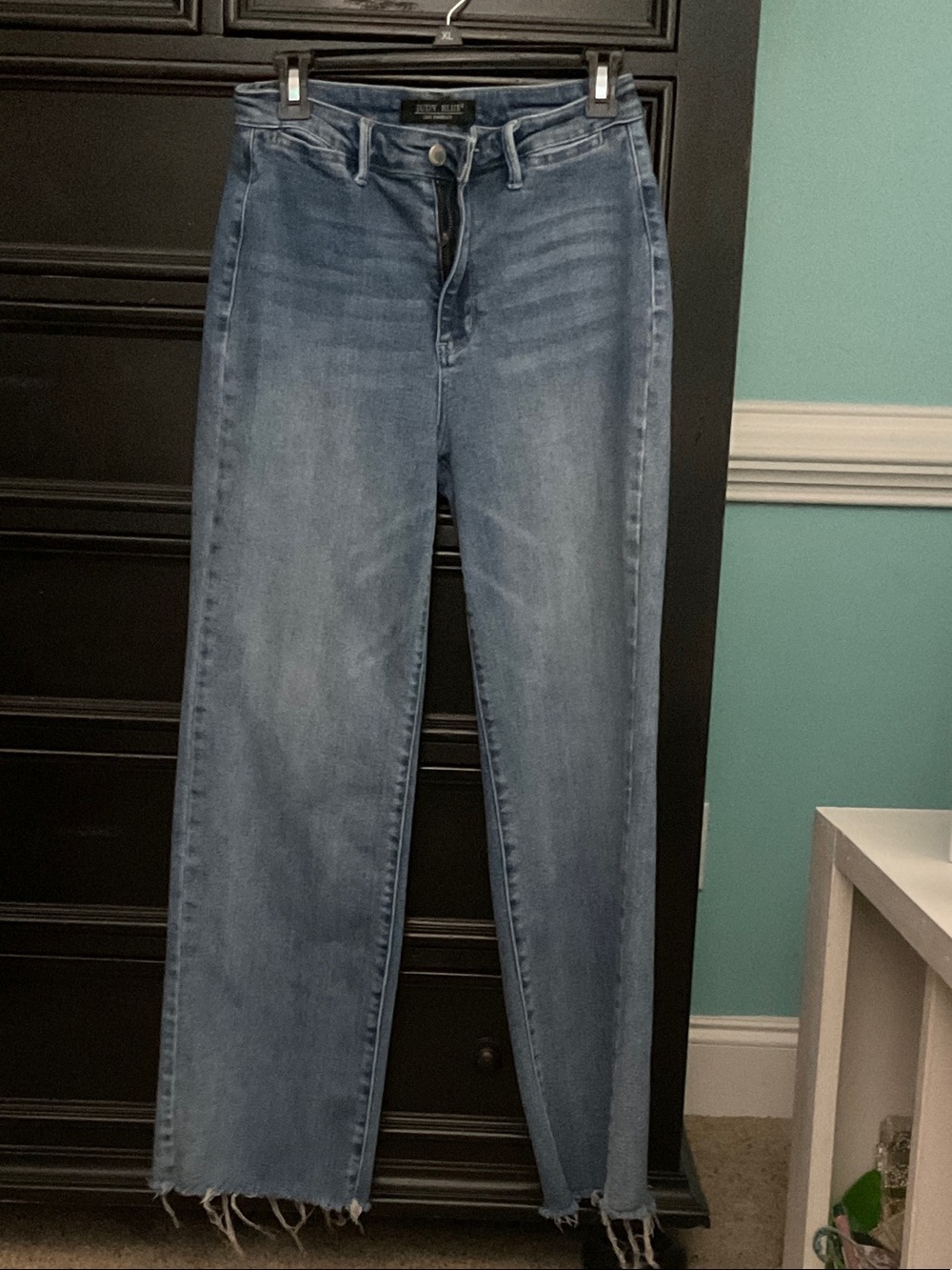 Judy Blue  Straight-Leg Jeans with Raw Hem 5/27